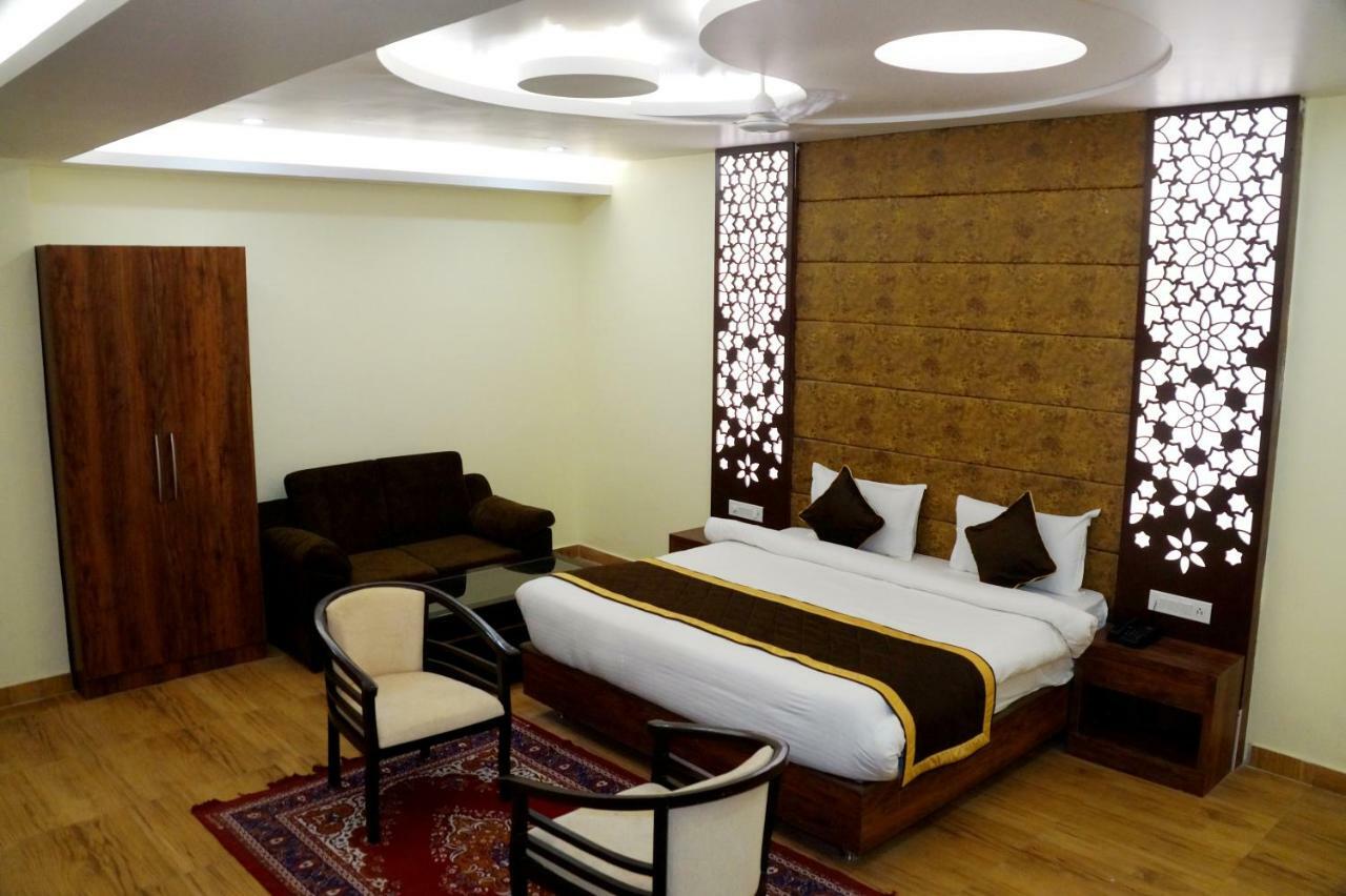 Shivoy Grand Varanasi