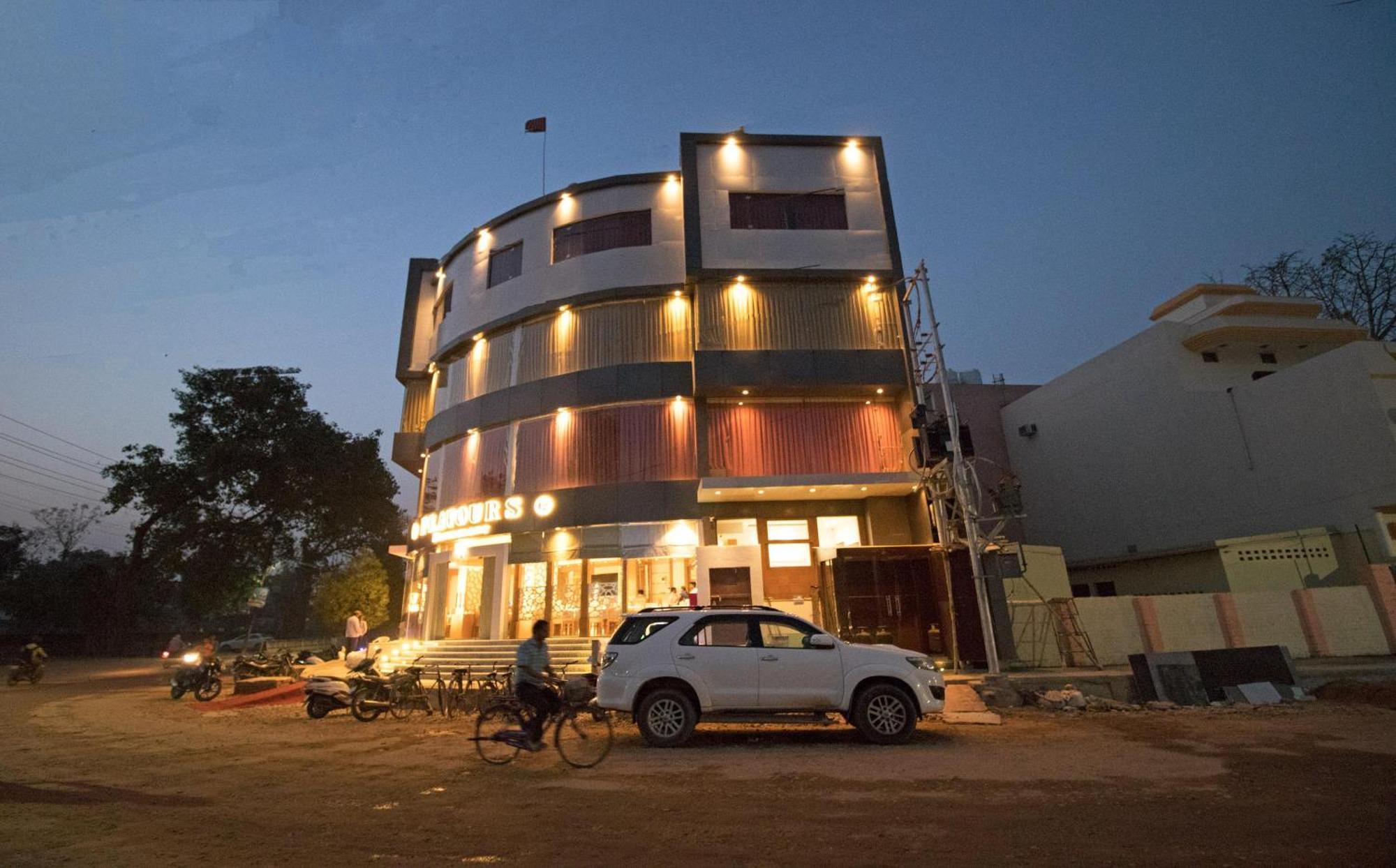 Capital O 36986 Vagmi Hotel Varanasi