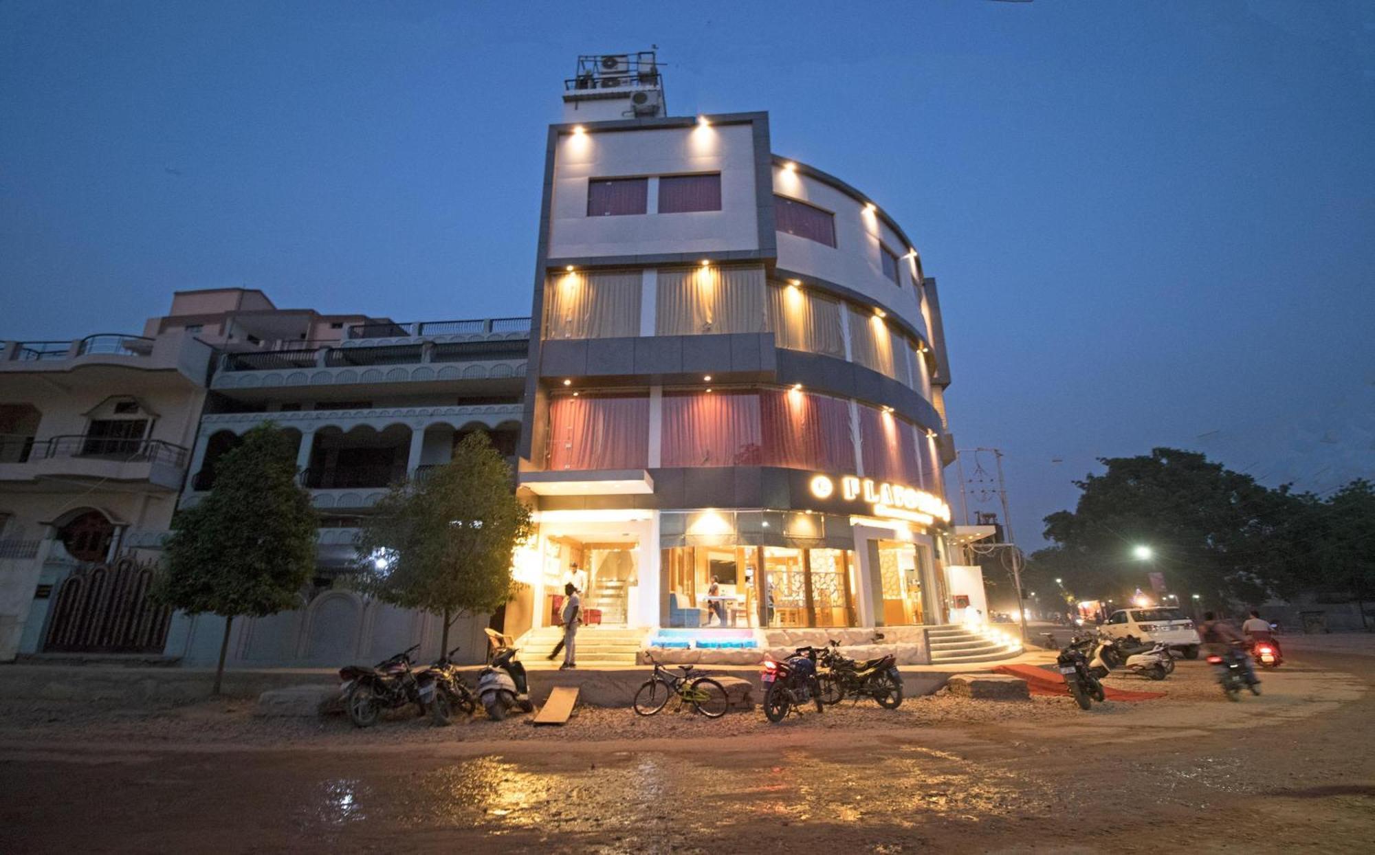 Capital O 36986 Vagmi Hotel
