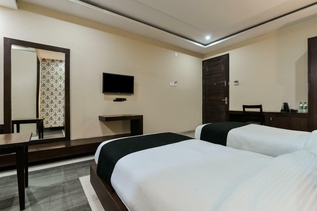Capital O 4535 Uma Palace 3*