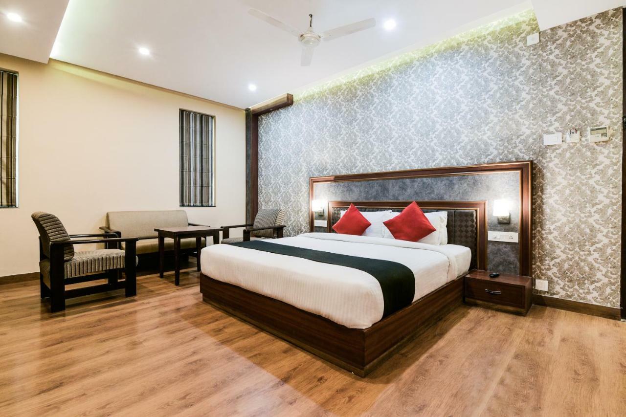 Hotel Capital O 4535 Uma Palace 3*