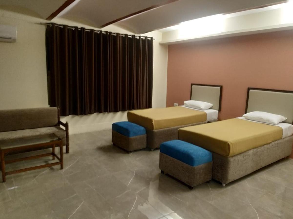 De Paris Varanasi