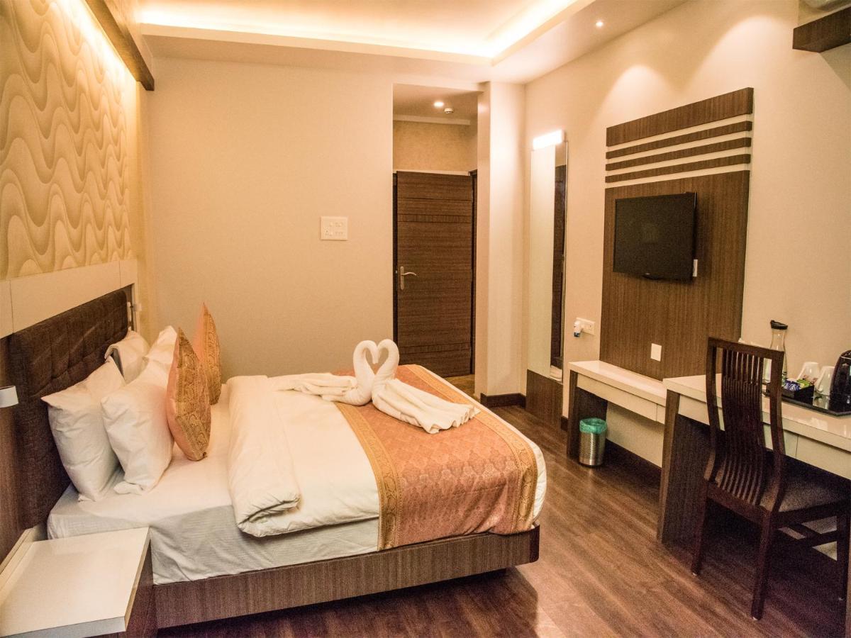 36 Avenue Hotel Varanasi