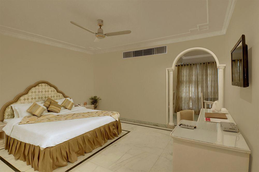 India 3*