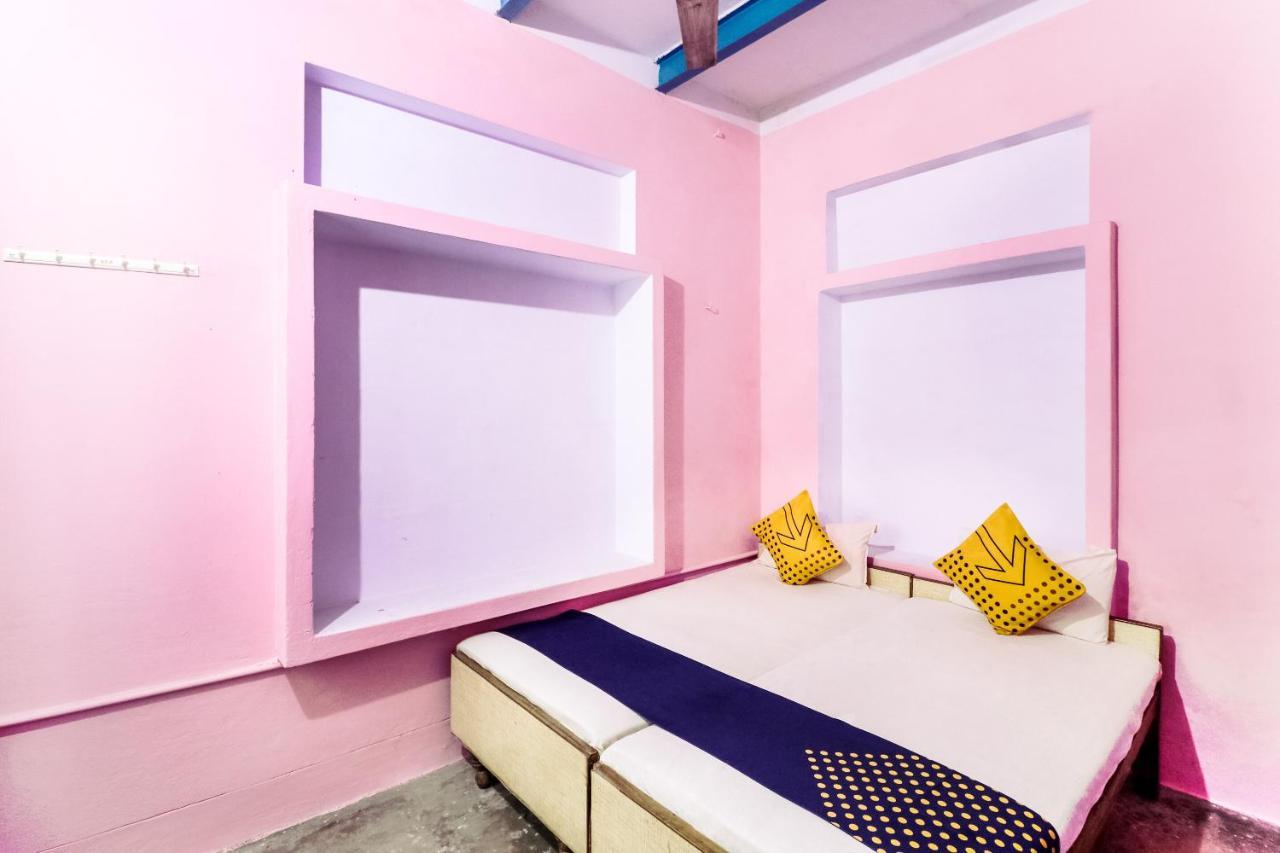 Spot On 67308 Yogi Hotel Varanasi