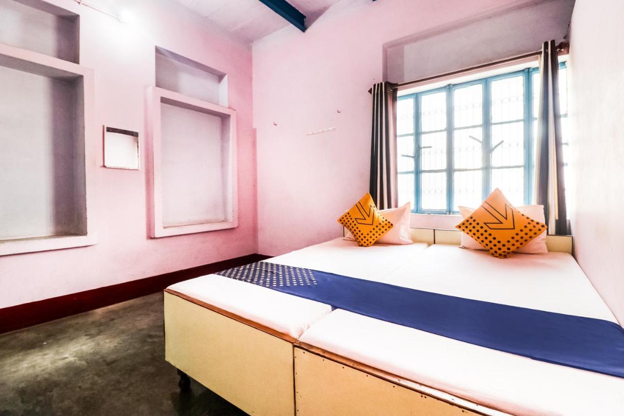 Spot On 67308 Yogi Hotel 3*