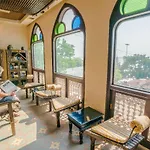 Palace On Ganges - Heritage Hotel