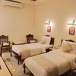 Palace On Ganges - Heritage Hotel