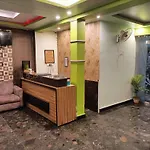 Hotel Picasso Varanasi Prime Location