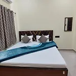 Narayani Paying Guest House