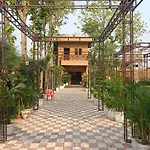 Krishna Vatika Lawn And Hotel