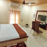 Hitansh Inn