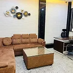 Hotel Aastha Inn