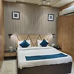 Aalishan Palace