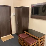 Kashi Awahan! Modern Themed Room Near Vishvanath Temple