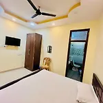 Shri Ji Hotel