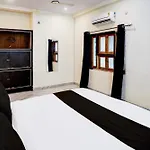 Super Hotel O Back Packers Stay