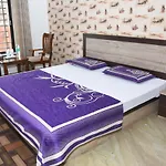 Alakhnanda Guest House