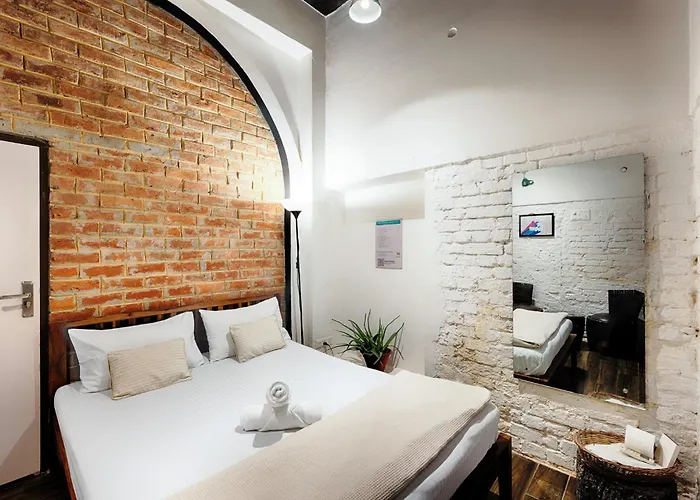 International Travellers\' Hostel By Ith Stays