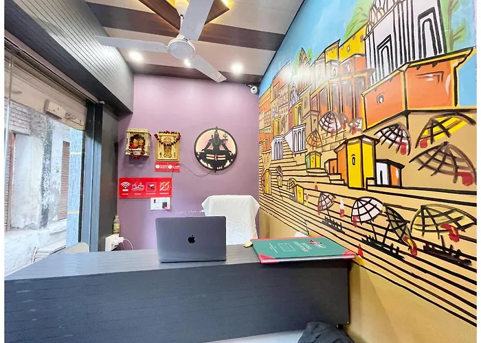 A Top Rated Hotel Shiv Darshan Home Stay - Fully Air Conditioned Guest House At Prime Location - Near Ganga Ghat And Kashi Vishwanath Temple - Hygiene & Spacious Room - With Wifi Facilities - Best Hotel In Varanasi