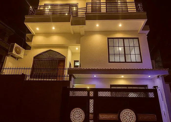 Gauri Inn Paying Guest House