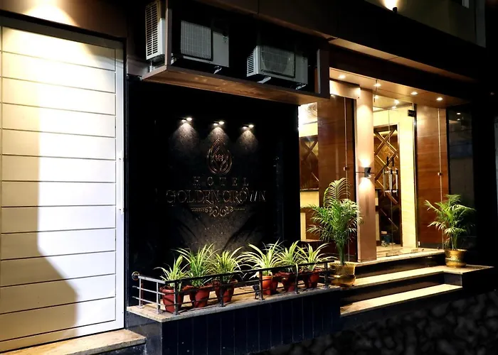 Hotel Golden Crown