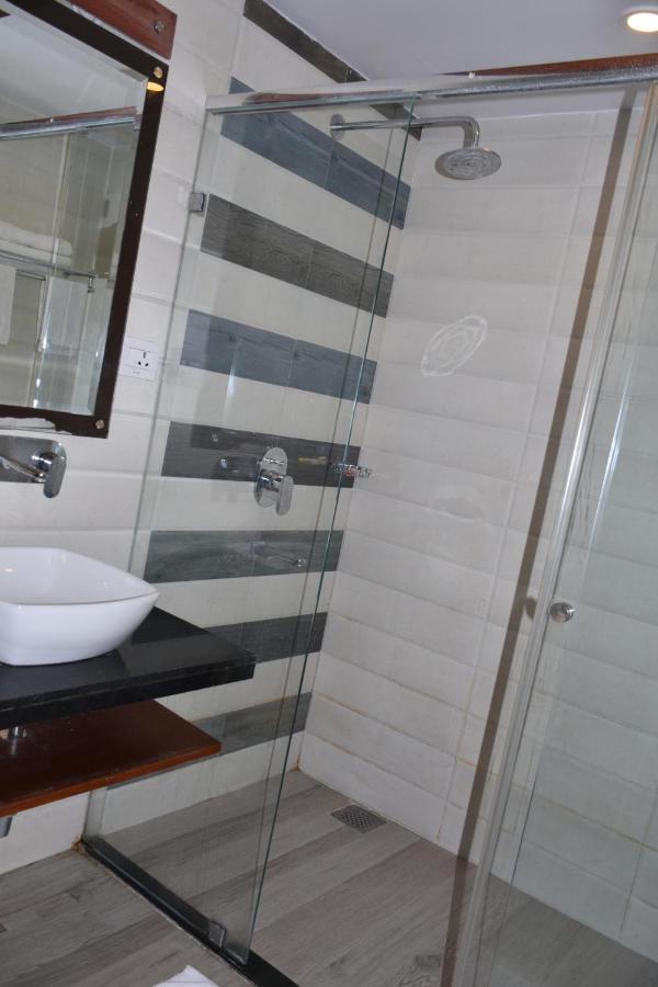 Hotel Meadows Varanasi