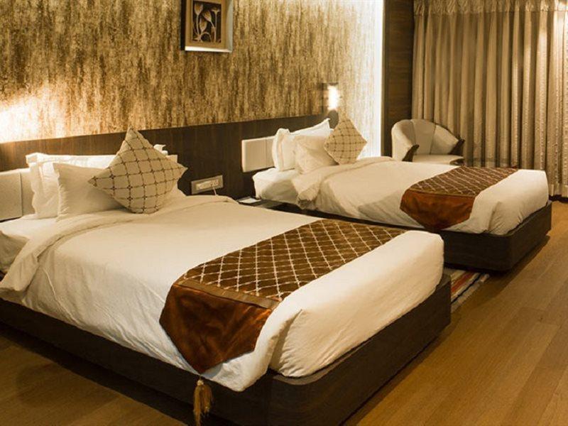 Costa Riviera Hotel 4*