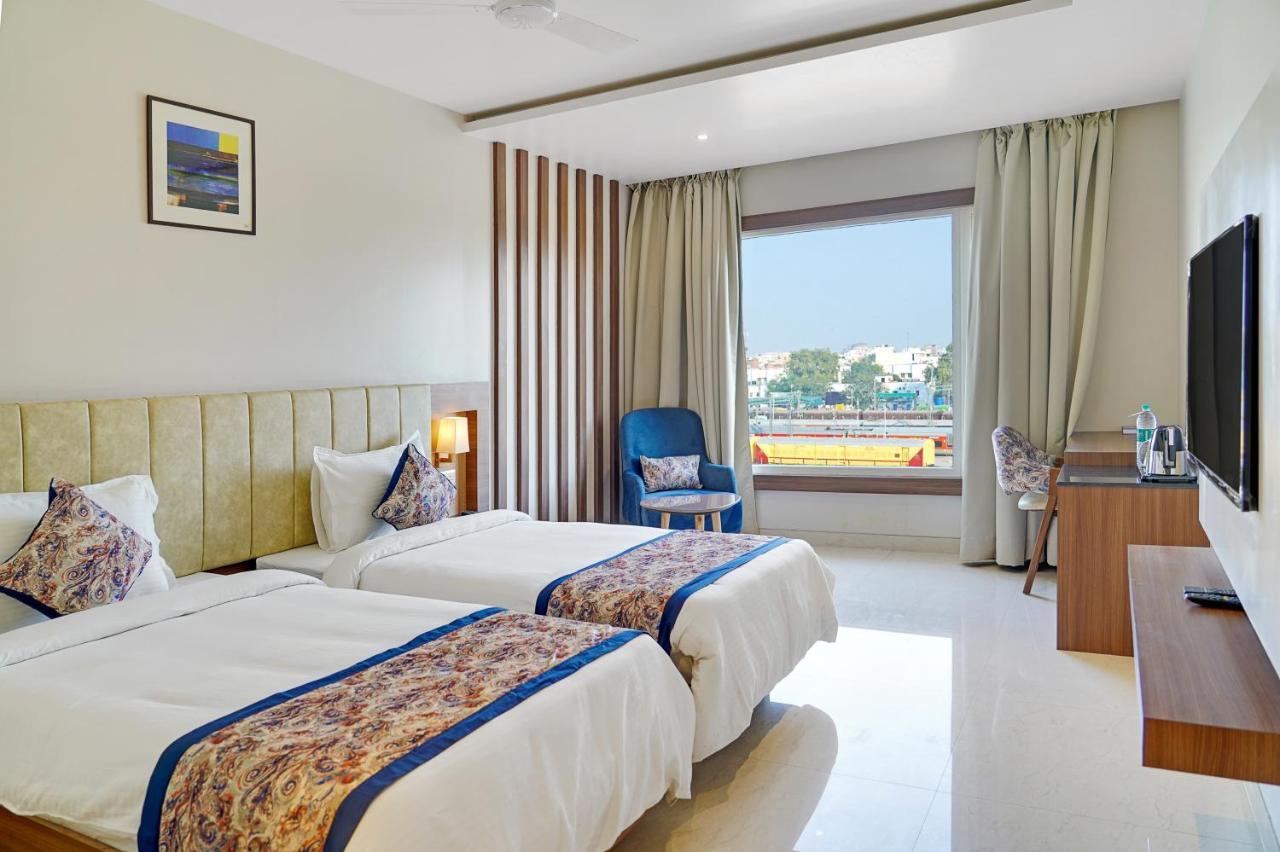 Hotel Four Element