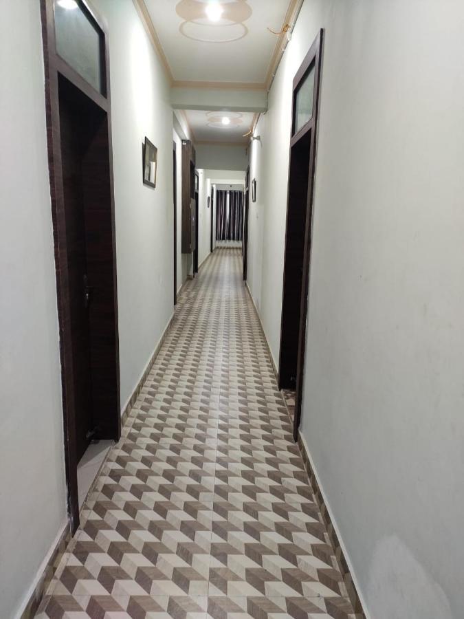 Hotel Kb Palace Varanasi