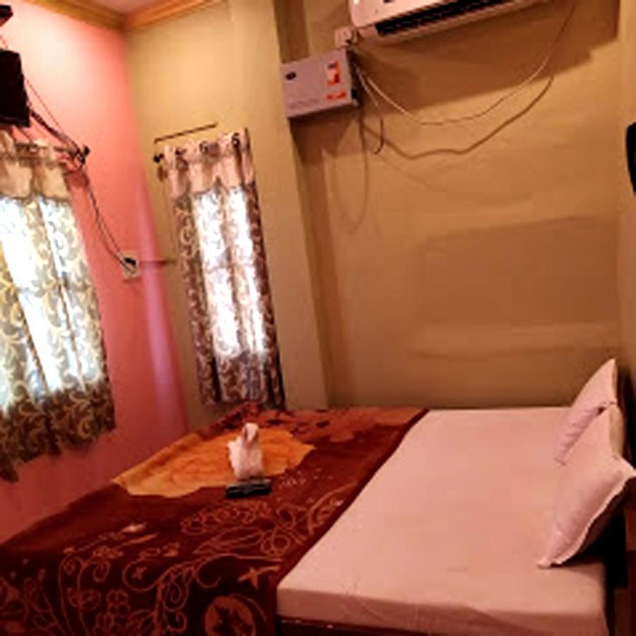 Aakash Ganga Hotel