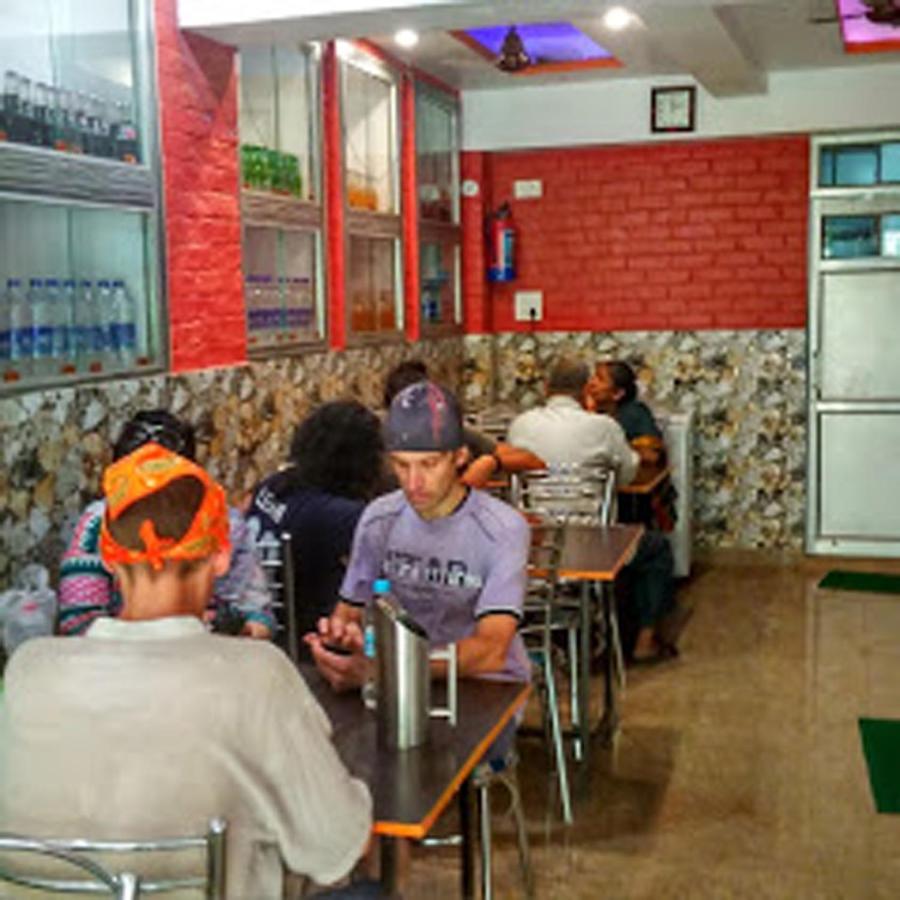 Hotel Aakash Ganga Varanasi