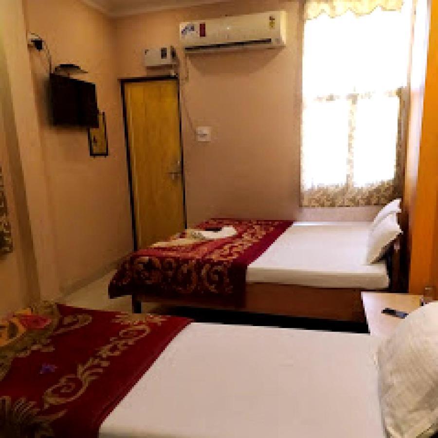 Hotel Aakash Ganga