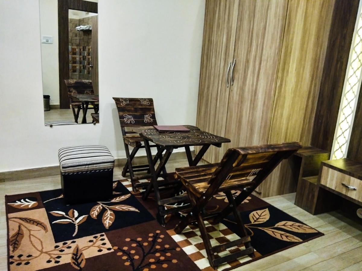 Inn Dwivedi Sri Omkar Palace 3*
