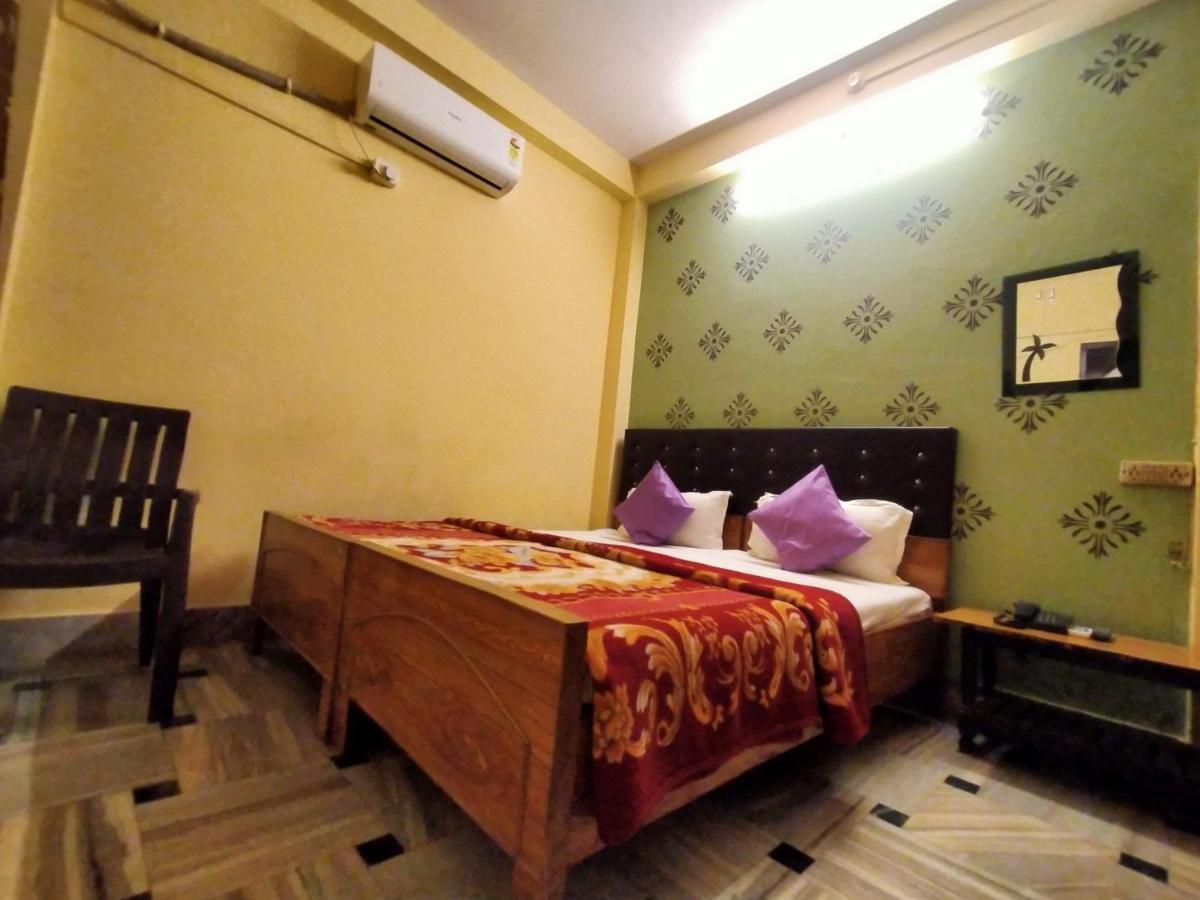 Aakash Ganga Hotel
