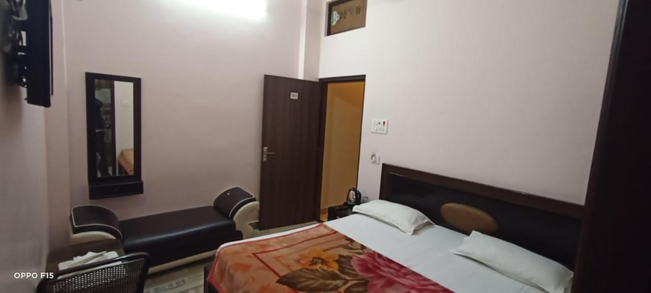 Blue Star Hotel