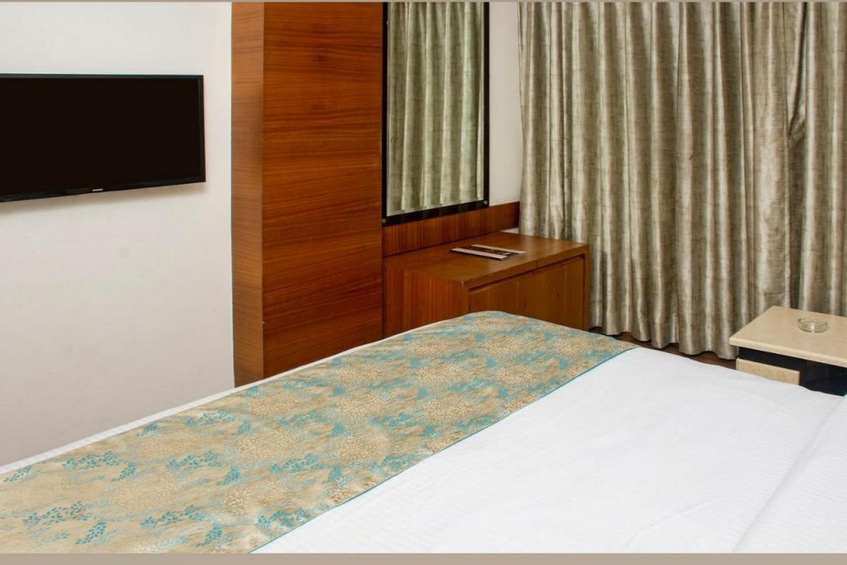 Meadows Hotel Varanasi
