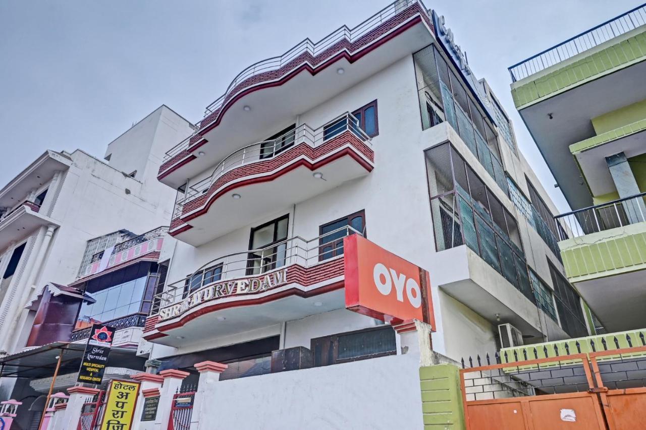 Oyo 7498 Aparajita Hotel