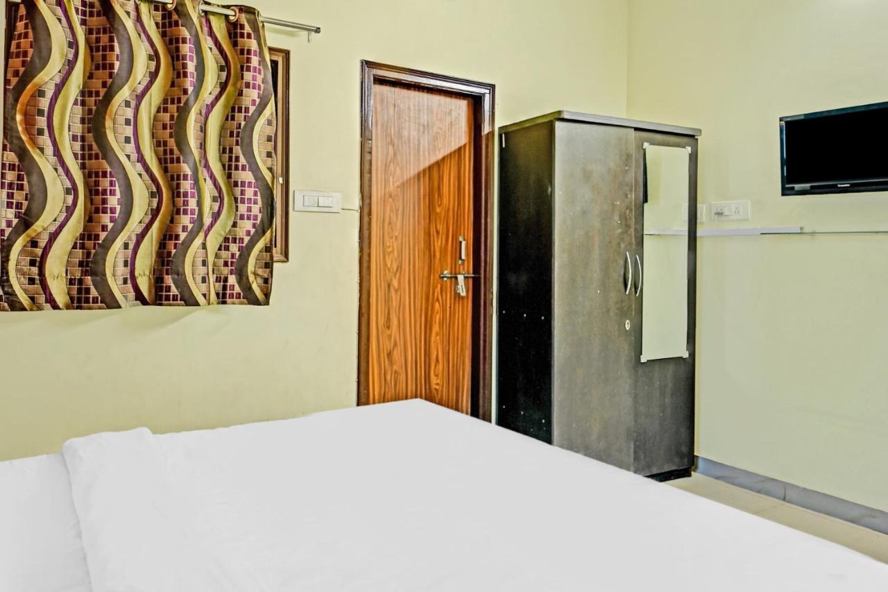 Oyo 7498 Aparajita