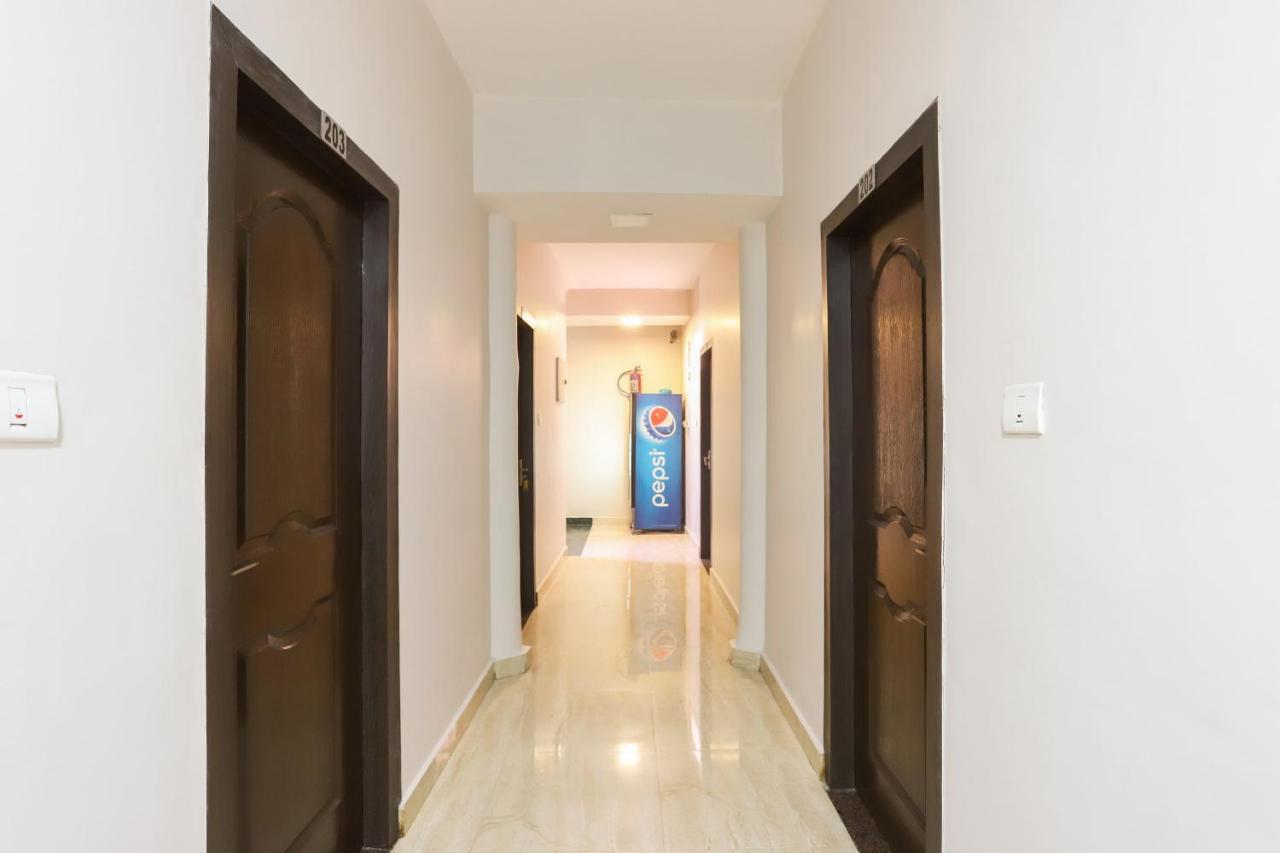 Hotel Oyo 943 The Swastik 3*