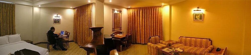 Hotel The Amayaa Varanasi