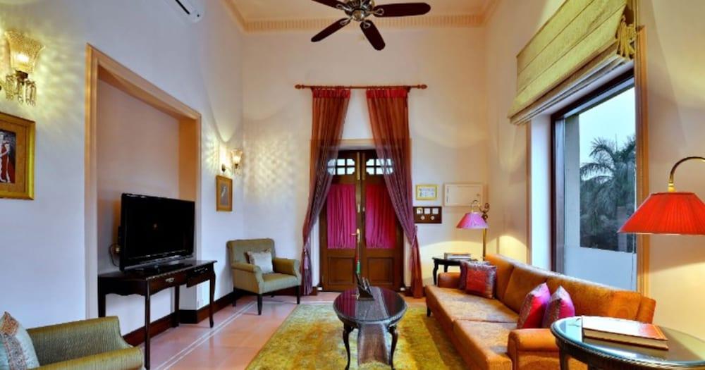 Taj Nadesar Palace Hotel Varanasi
