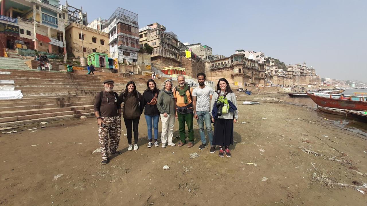 Monalisa Hostel *