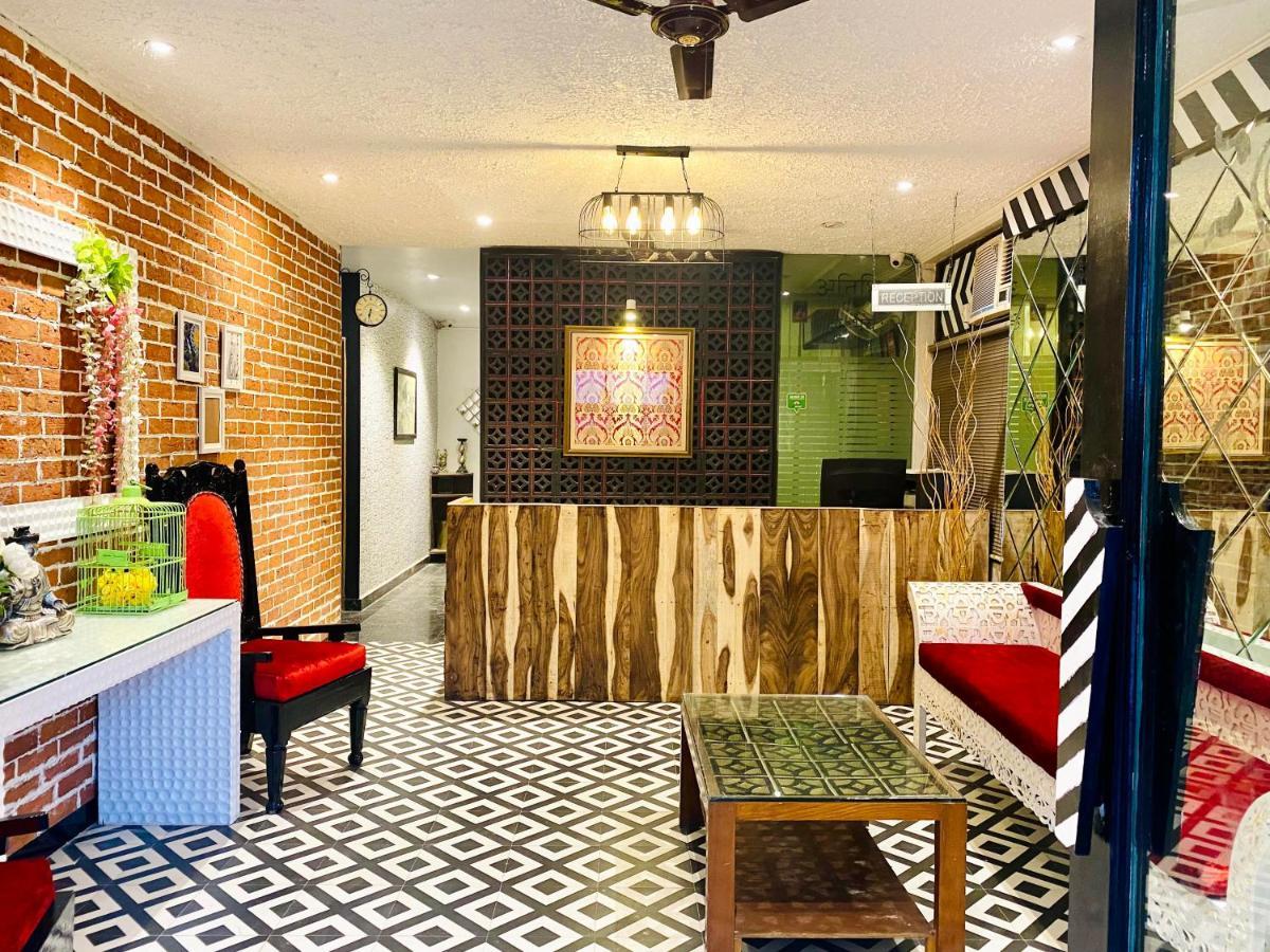 Itsy Banana Boutique 3*