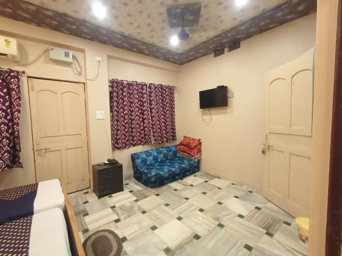 Aakash Ganga Hotel