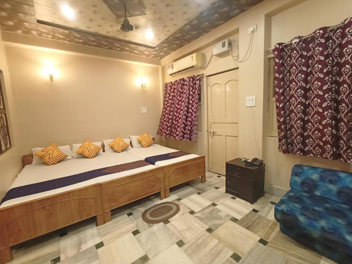 Hotel Aakash Ganga Varanasi