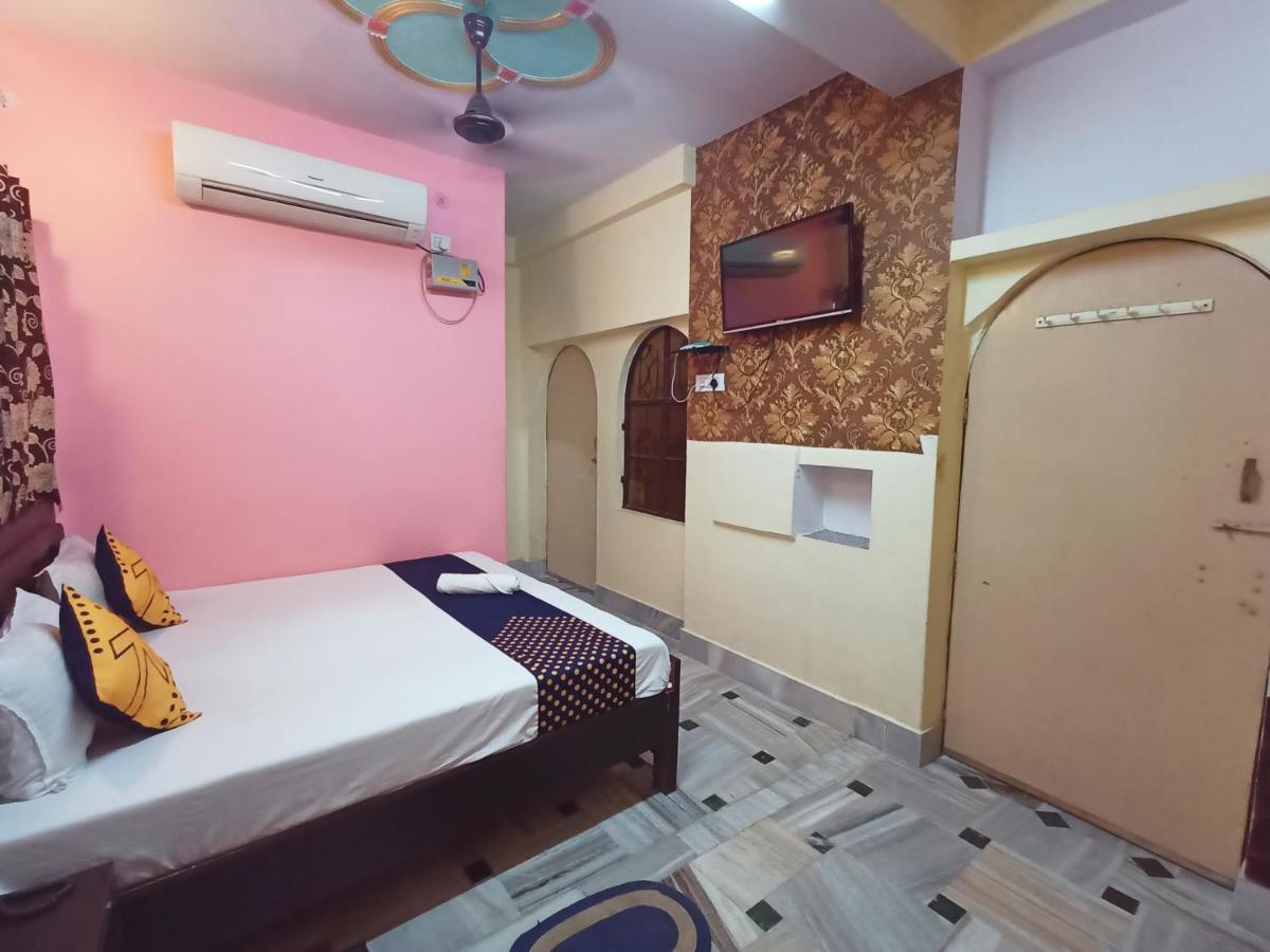 Aakash Ganga Hotel