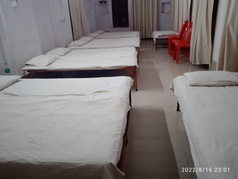 Shri Swami Sheetal Das Akhada B1-88 Assi , Near Pushkar Talab,varanasi, Ashram Dharmshala Guest house