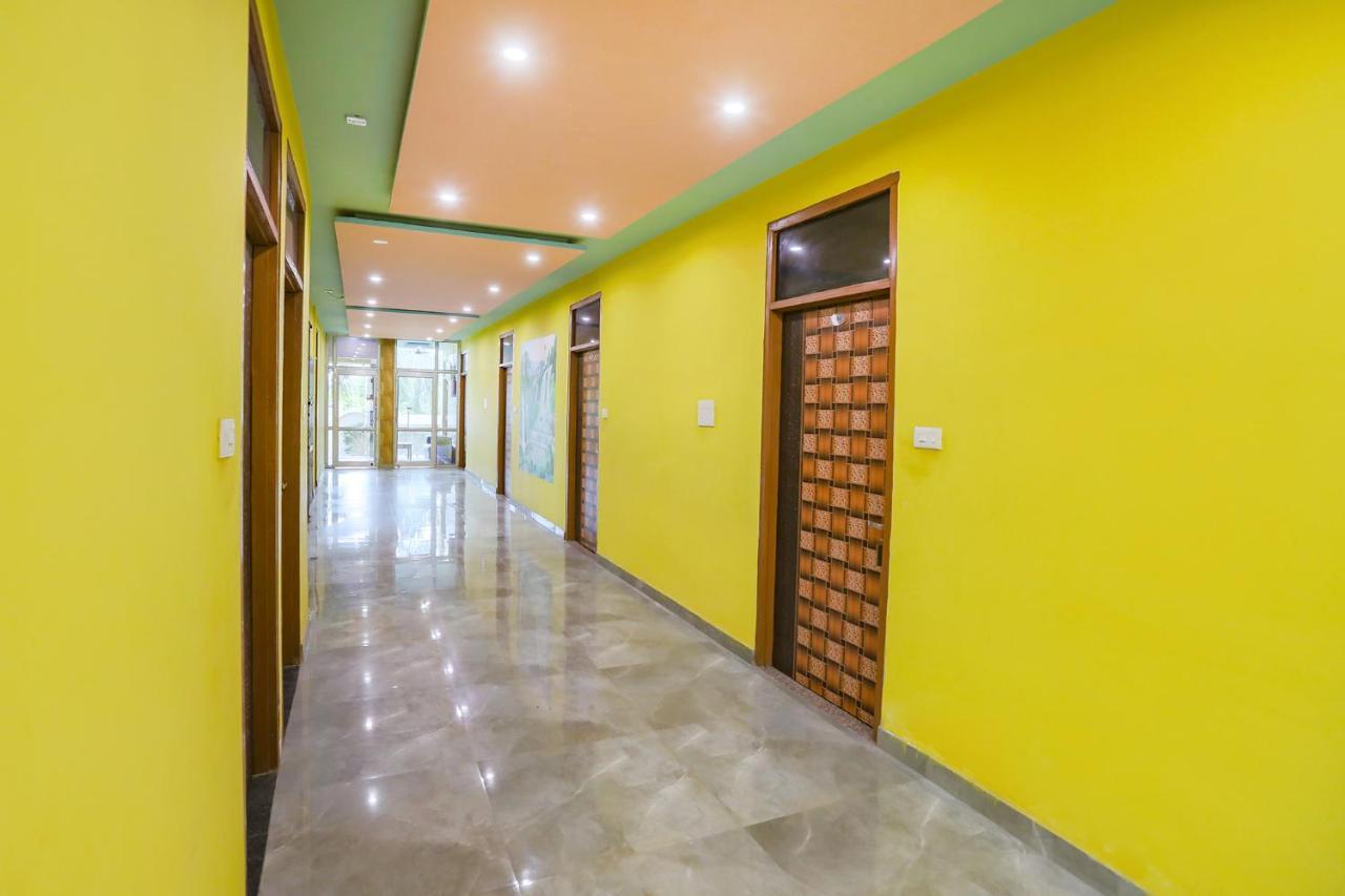 Hotel Fabhotel Kriti Varanasi