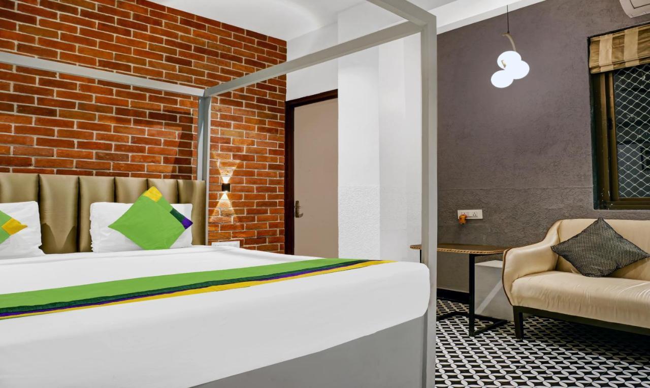 Itsy Banana Boutique 3*
